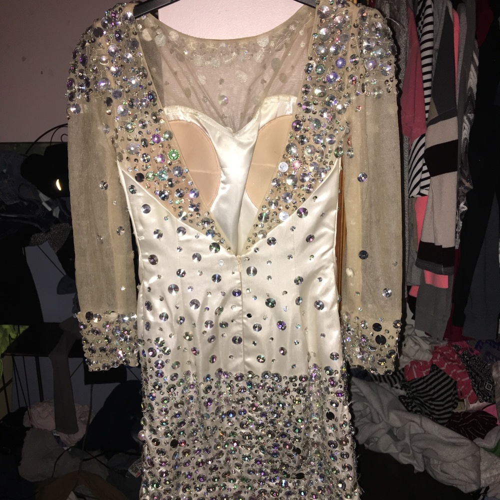 short party dress - Picture 2 of 2